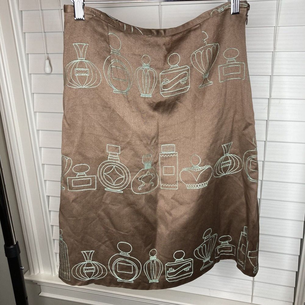 J. McLAUGHLIN Size 8 Brown Embroidered Vintage Perfume Bottles Knee Length Skirt